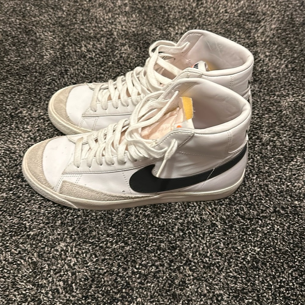 Nike blazers white size 9